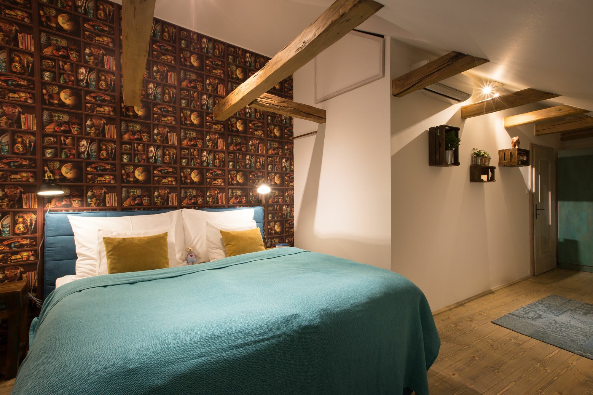 Gigantic Boho Chic 3 Bedroom 3 Bathroom Loft With Hanging Chair Praga