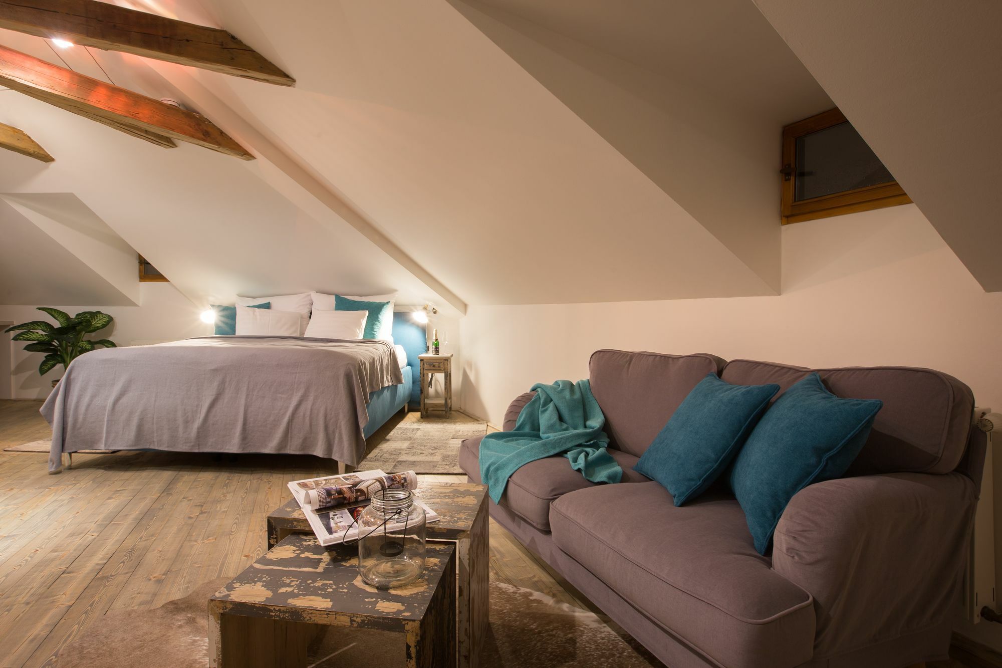 Gigantic Boho Chic 3 Bedroom 3 Bathroom Loft With Hanging Chair Apartamento
