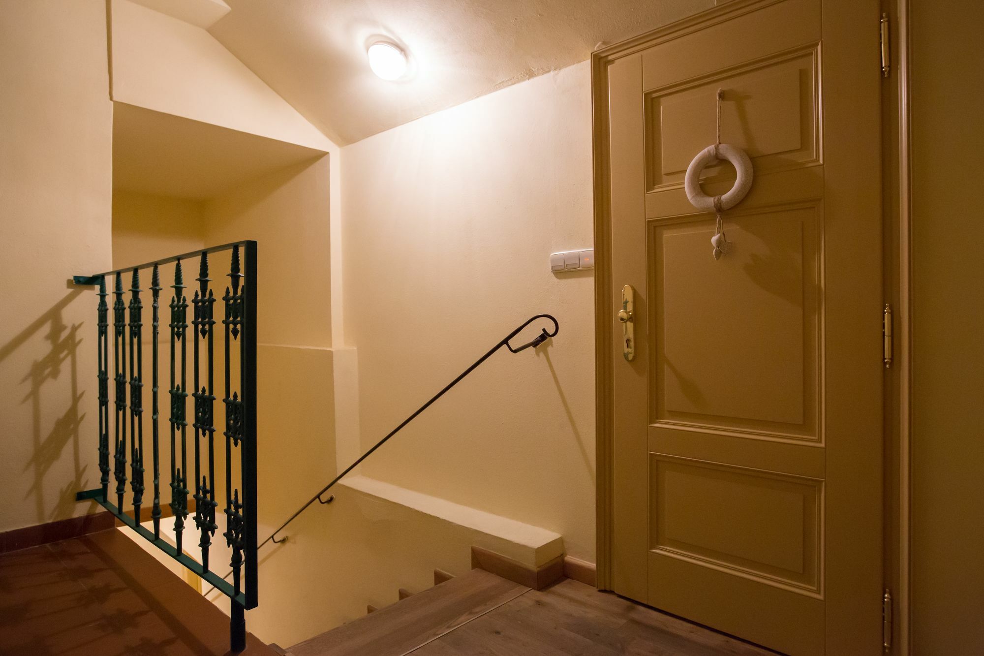 Gigantic Boho Chic 3 Bedroom 3 Bathroom Loft With Hanging Chair * Praga